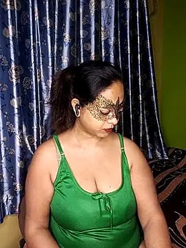 Snapshot of Big_Ass_Nikita chatting on 11-17-25, 05:08 Big Ass Nikita online show from 11-17-25, 05:08