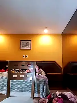 Snapshot of transreyna chatting on 02-11-25, 07:05 transreyna online show from 02-11-25, 07:05