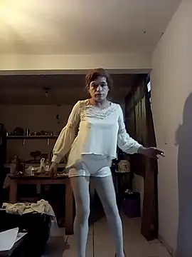 Snapshot of transreyna chatting on 02-13-25, 11:06 transreyna online show from 02-13-25, 11:06