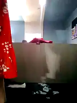 Snapshot of transreyna chatting on 02-21-25, 01:33 transreyna online show from 02-21-25, 01:33