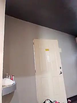 Snapshot of transreyna chatting on 02-21-25, 03:32 transreyna online show from 02-21-25, 03:32