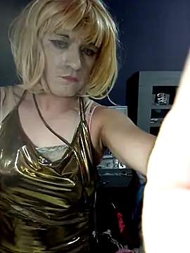 Snapshot of transreyna chatting on 02-27-25, 08:39 transreyna online show from 02-27-25, 08:39