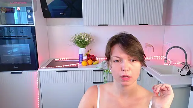 EllaCanny online show from 05-26-26, 05:03