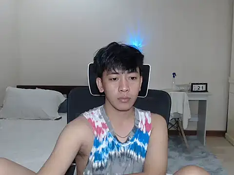 Snapshot of niel_cumshow chatting on 10-25-25, 12:02 niel cumshow online show from 10-25-25, 12:02