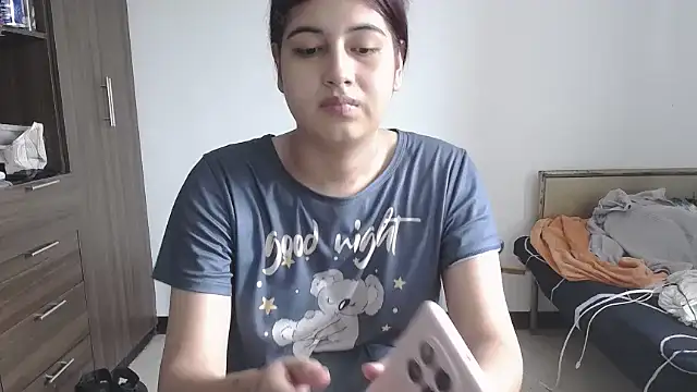 Snapshot of Mirage_Sertori chatting on 06-24-26, 04:50 Mirage Sertori online show from 06-24-26, 04:50