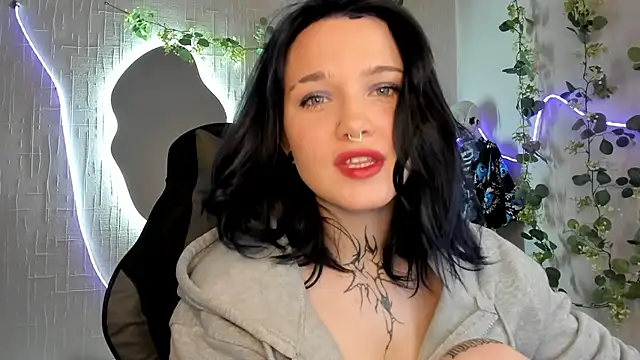 Snapshot of Elastikisss chatting on 05-18-26, 11:32 Elastikisss online show from 05-18-26, 11:32