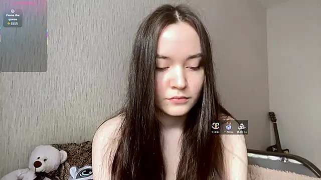 Snapshot of VividSienna chatting on 03-06-26, 10:23 VividSienna online show from 03-06-26, 10:23