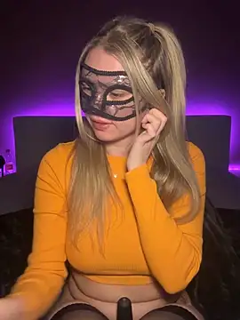 Snapshot of Cherrycolada chatting on 03-02-26, 11:55 Cherrycolada online show from 03-02-26, 11:55