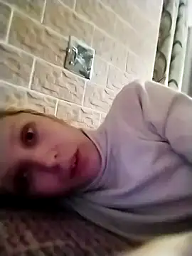 Snapshot of Ponka2011 chatting on 10-06-25, 05:38 Ponka2011 online show from 10-06-25, 05:38