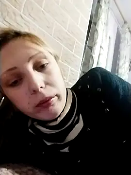 Snapshot of Ponka2011 chatting on 10-20-25, 05:30 Ponka2011 online show from 10-20-25, 05:30