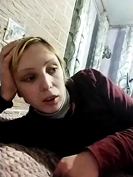 Snapshot of Ponka2011 chatting on 10-23-25, 05:29 Ponka2011 online show from 10-23-25, 05:29