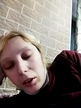 Snapshot of Ponka2011 chatting on 11-04-25, 06:23 Ponka2011 online show from 11-04-25, 06:23