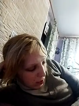 Snapshot of Ponka2011 chatting on 12-17-25, 06:30 Ponka2011 online show from 12-17-25, 06:30