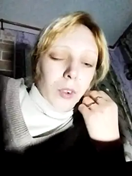 Snapshot of Ponka2011 chatting on 12-23-25, 06:22 Ponka2011 online show from 12-23-25, 06:22