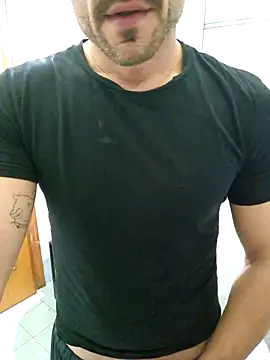 Snapshot of giovan2020 chatting on 01-06-26, 09:02 giovan2020 online show from 01-06-26, 09:02