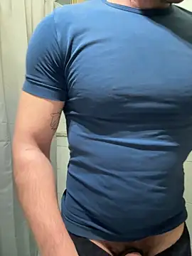 Snapshot of giovan2020 chatting on 02-09-26, 04:33 giovan2020 online show from 02-09-26, 04:33