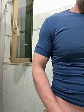 Snapshot of giovan2020 chatting on 02-24-26, 06:22 giovan2020 online show from 02-24-26, 06:22