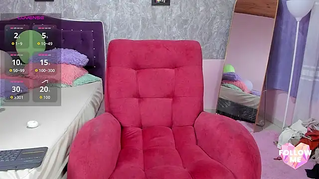 Snapshot of Lauren_smiles chatting on 02-05-26, 08:24 Lauren smiles online show from 02-05-26, 08:24