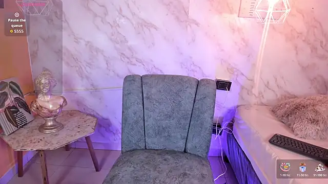 Snapshot of Lauren_smiles chatting on 03-09-26, 01:09 Lauren smiles online show from 03-09-26, 01:09