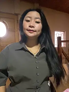 Snapshot of violet-00 chatting on 10-24-25, 01:35 violet-00 online show from 10-24-25, 01:35