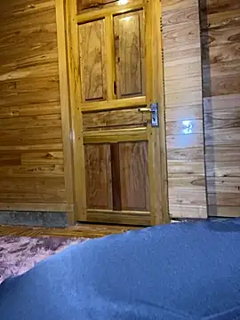 Snapshot of violet-00 chatting on 11-14-25, 01:15 violet-00 online show from 11-14-25, 01:15