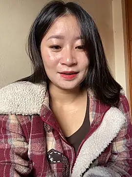 Snapshot of violet-00 chatting on 11-15-25, 02:20 violet-00 online show from 11-15-25, 02:20