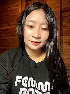 Snapshot of violet-00 chatting on 11-23-25, 01:38 violet-00 online show from 11-23-25, 01:38