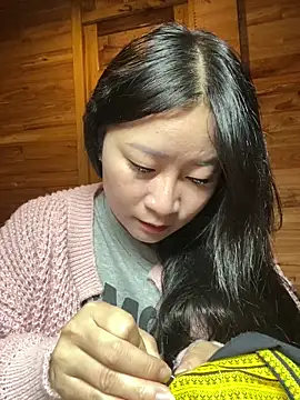 Snapshot of violet-00 chatting on 11-25-25, 01:49 violet-00 online show from 11-25-25, 01:49