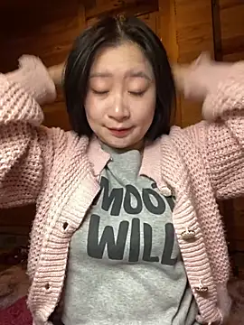 Snapshot of violet-00 chatting on 11-28-25, 10:12 violet-00 online show from 11-28-25, 10:12