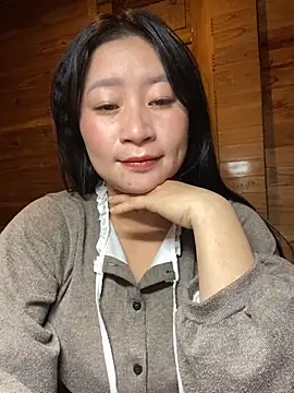 Snapshot of violet-00 chatting on 12-01-25, 01:05 violet-00 online show from 12-01-25, 01:05