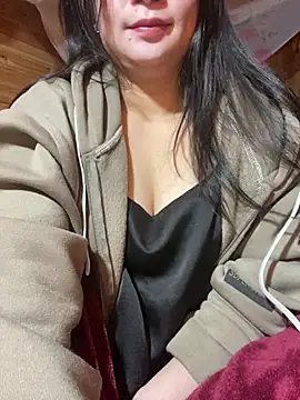 Snapshot of violet-00 chatting on 01-10-26, 01:40 violet-00 online show from 01-10-26, 01:40