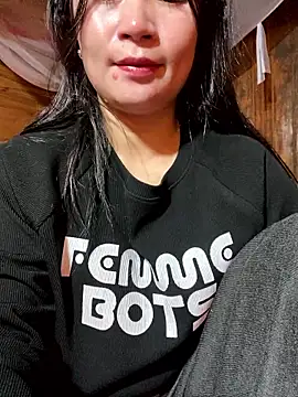 Snapshot of violet-00 chatting on 01-12-26, 03:56 violet-00 online show from 01-12-26, 03:56