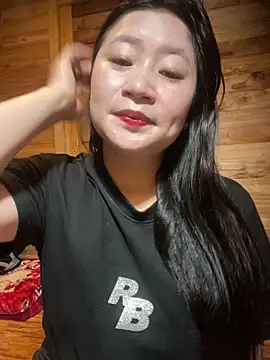 Snapshot of violet-00 chatting on 02-24-26, 01:36 violet-00 online show from 02-24-26, 01:36