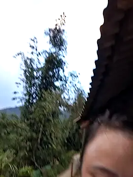 xuxulovezz online show from 10-18-25, 11:27