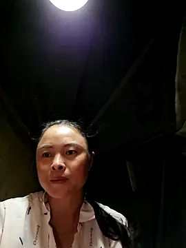 xuxulovezz online show from 11-02-25, 01:57