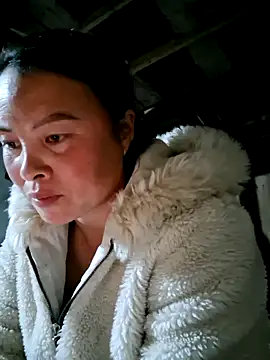 xuxulovezz online show from 04-30-26, 01:39