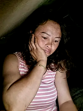 xuxulovezz online show from 05-08-26, 10:04