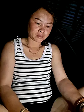 xuxulovezz online show from 05-12-26, 10:18