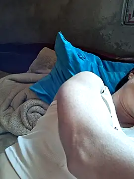 xuxulovezz online show from 05-19-26, 05:58