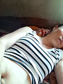xuxulovezz online show from 07-20-26, 03:21