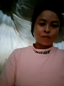 xuxulovezz online show from 07-28-26, 03:21