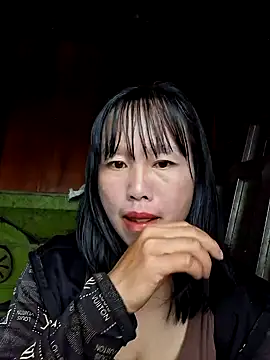 Snapshot of helenzz chatting on 09-30-25, 12:59 helenzz online show from 09-30-25, 12:59
