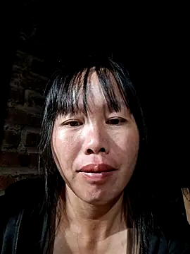 Snapshot of helenzz chatting on 10-13-25, 12:27 helenzz online show from 10-13-25, 12:27