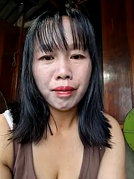 Snapshot of helenzz chatting on 10-16-25, 12:22 helenzz online show from 10-16-25, 12:22