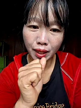 Snapshot of helenzz chatting on 10-20-25, 01:50 helenzz online show from 10-20-25, 01:50