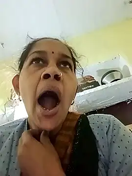 Snapshot of Rupali_ji chatting on 02-06-26, 09:45 Rupali ji online show from 02-06-26, 09:45