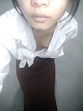 Snapshot of yagi221 chatting on 11-15-25, 12:19 yagi221 online show from 11-15-25, 12:19