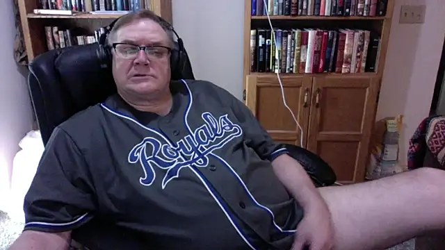 Vinyl22xh online show from 06-16-26, 08:44