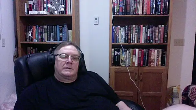 Vinyl22xh online show from 06-19-26, 03:55