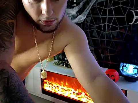 Snapshot of maximus888A chatting on 10-24-25, 10:28 maximus888A online show from 10-24-25, 10:28